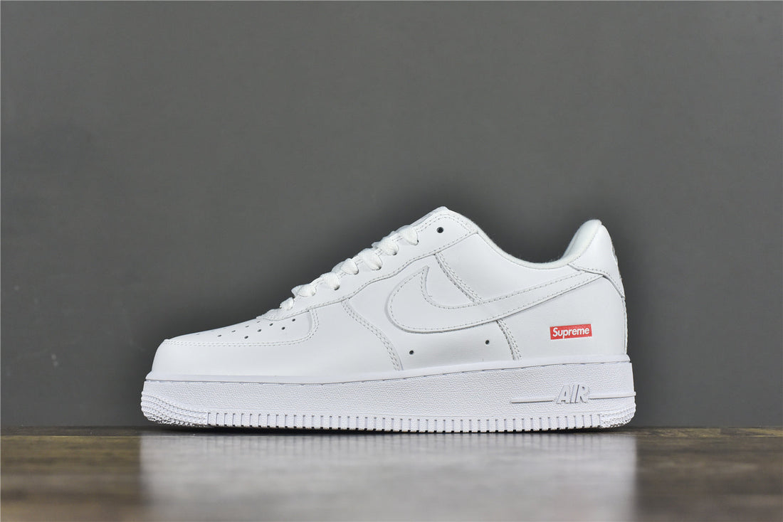 AF 1 x Supreme 'White'