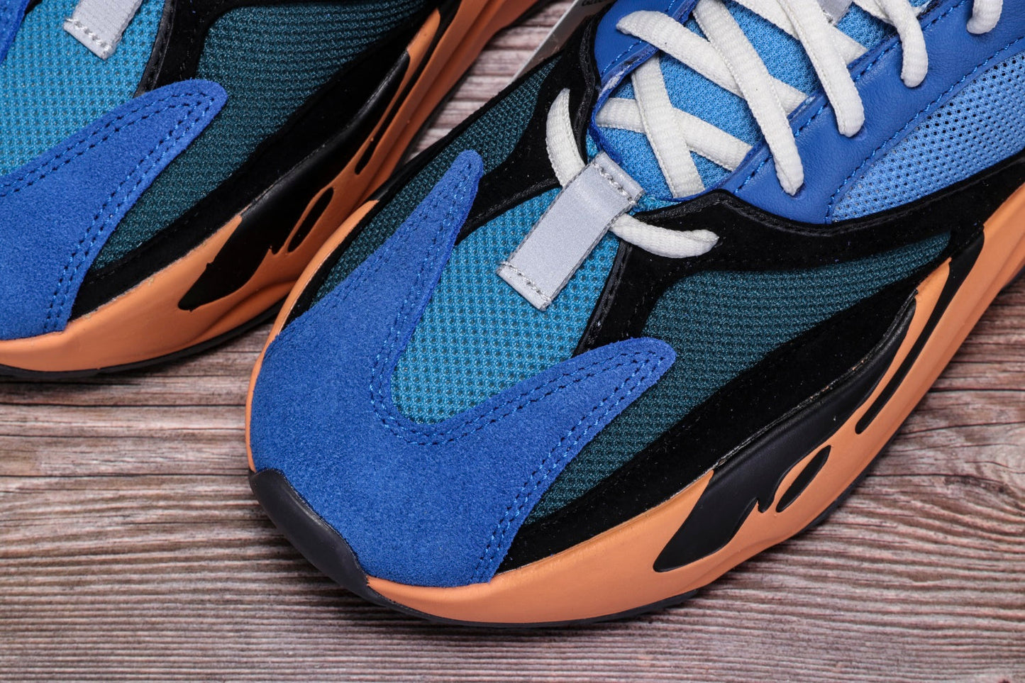 YBoost 700 'Bright Blue'