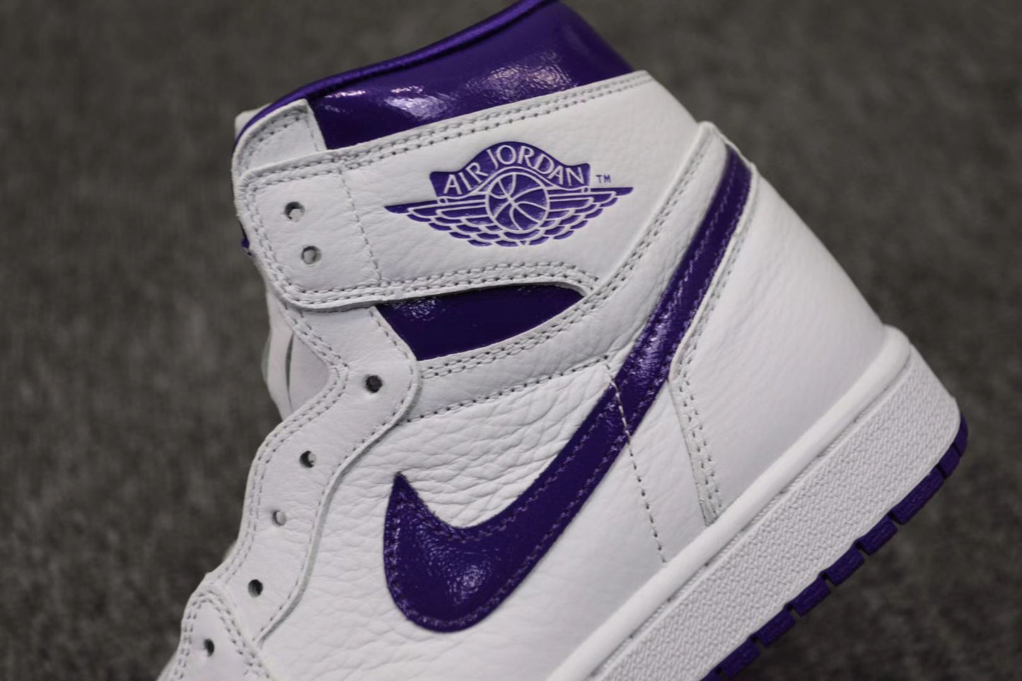 AJ 1 High Retro 'Court Purple'