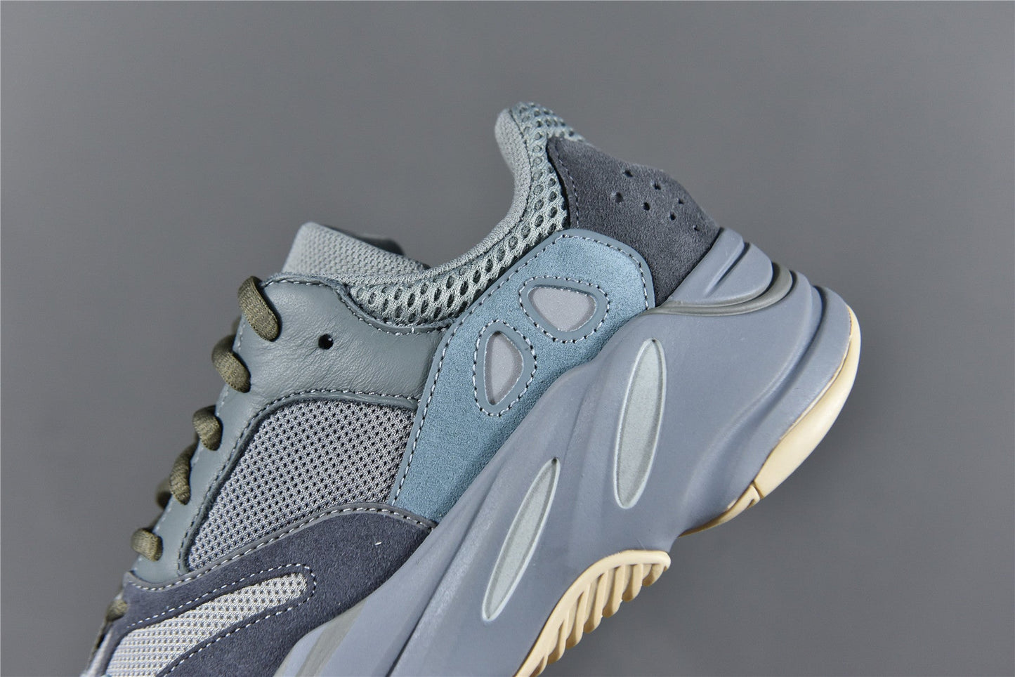YBoost 700 'Teal Blue'