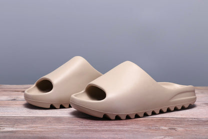 Yeezy Slide Pure