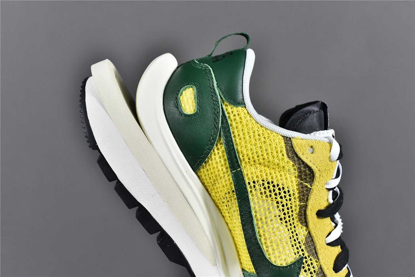 Sacai Vaporwaffle Tour Green