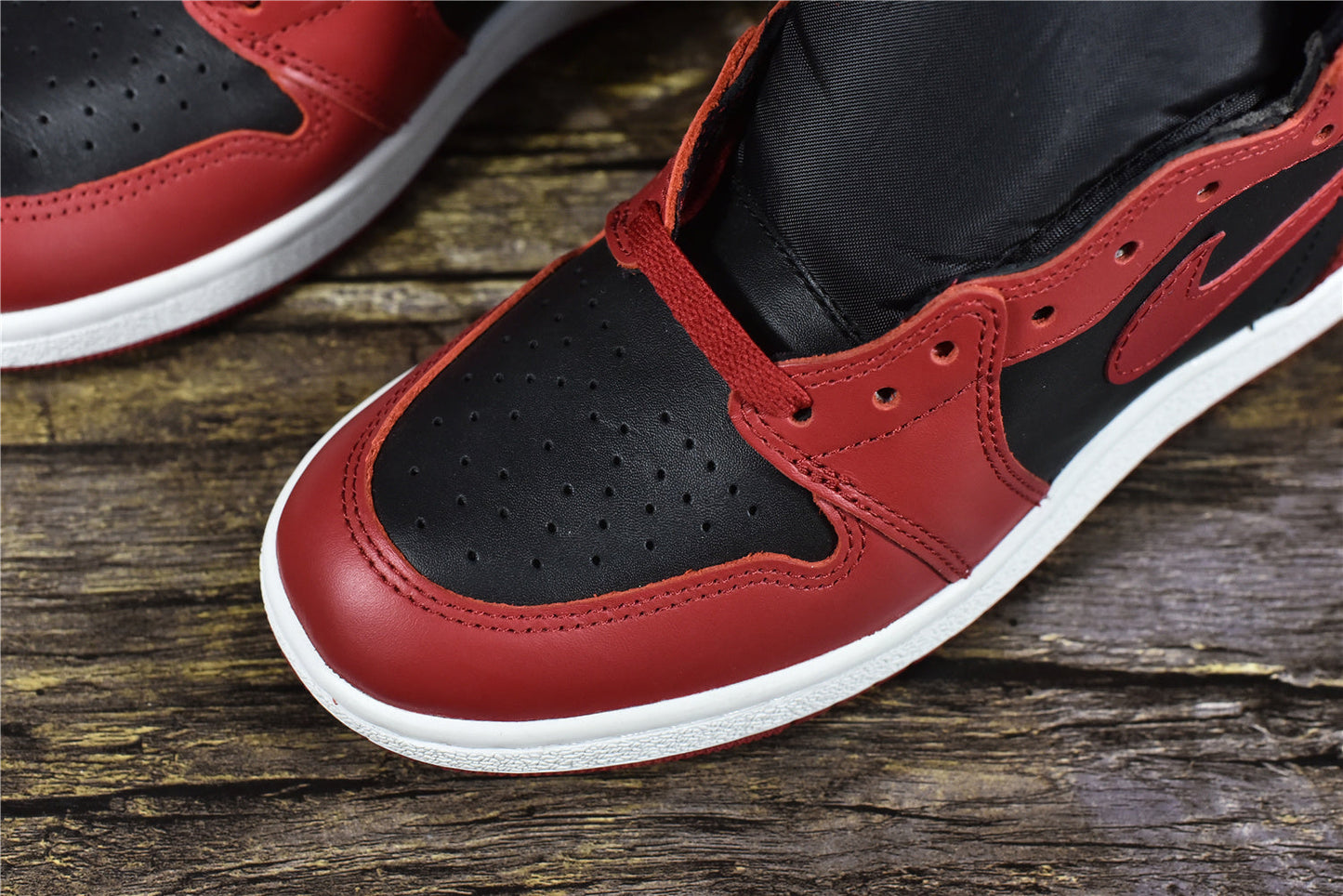 AJ 1 High '85 Varsity Red'