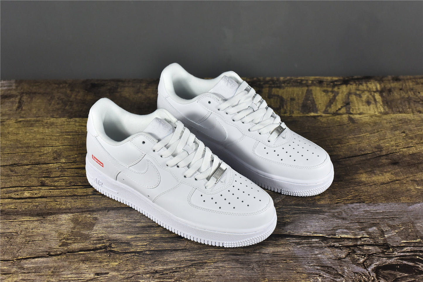AF 1 x Supreme 'White'