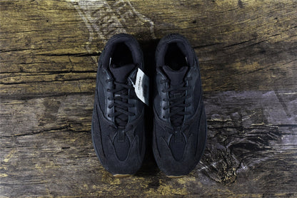 YBoost 700 'Utility Black'