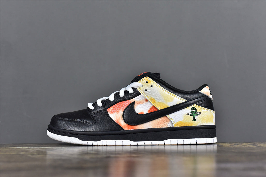 SB Dunk Low Roswell Raygun Tie-Dye Black