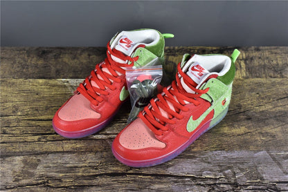SB Dunk High Strawberry Cough